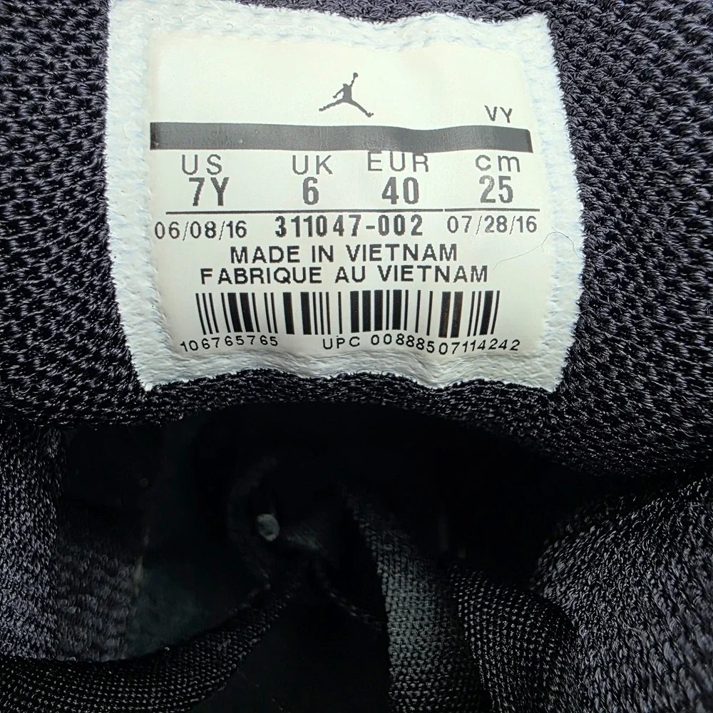Nike Air Jordan Dub Zero Black Wolf Grey White Laser Men's Boys Sneakers Size 7Y